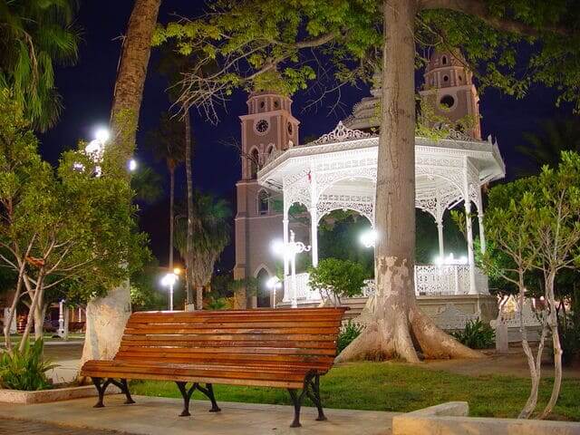 Plaza 13 de Julio en Guaymas